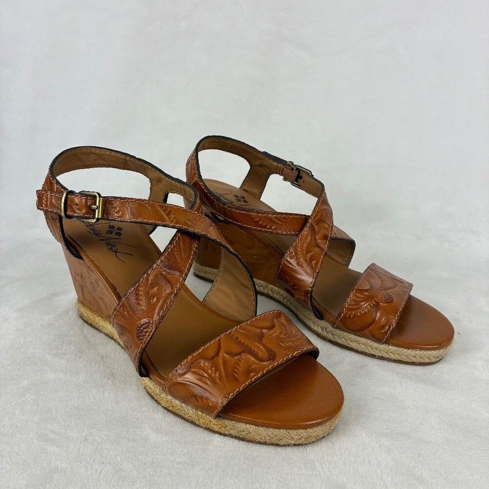 Patricia Nash Tan Tooled Leather Wedge Espadrille Sandals Women's 8